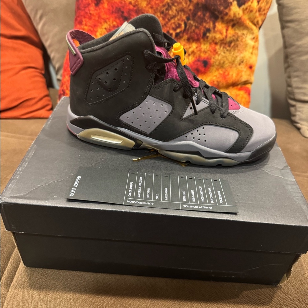 Air Jordan 6 Retro
GS  “ Bordeaux “
